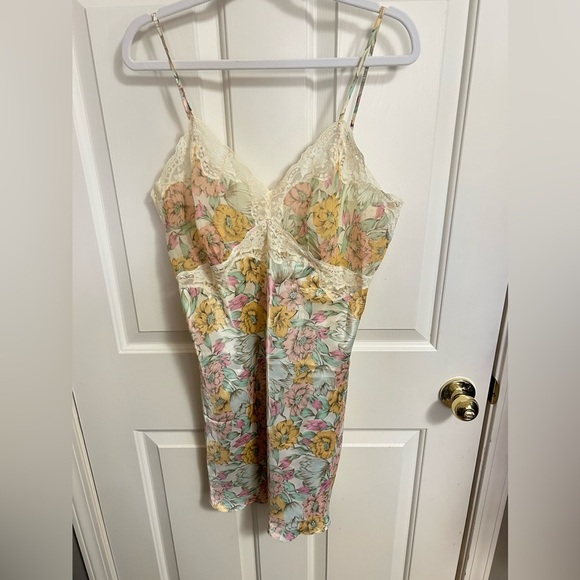 Victoria's Secret Other - 3/$30 Vtg Victorias Secret Satin Nightgown Gold Label Floral Chemise Lace 90s L